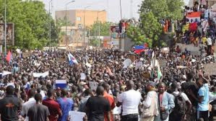 Thousands protest in Niger demanding withdrawal of U.S. troops