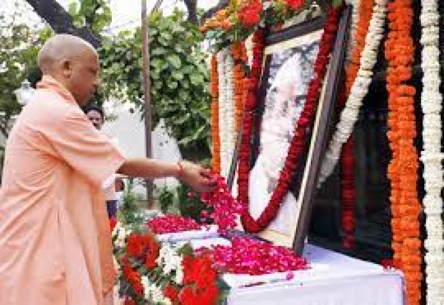 Yogi pays tribute to Hemwati Nandan Bahuguna on his birth anniversary